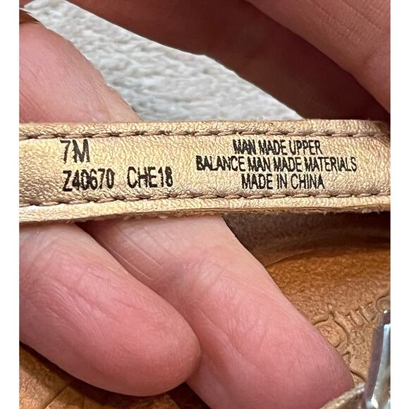 BOC Born Concept Women's Copper Flat Strap Sandals - Size 7.5M - Picture 3 of 10